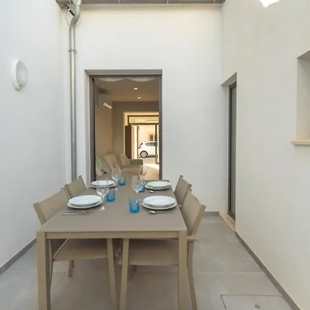 Casa vacanze Schoenes Mediterranes Haus In Der Naehe Des Meeres In Cala Morlanda S'Illot (Mallorca)